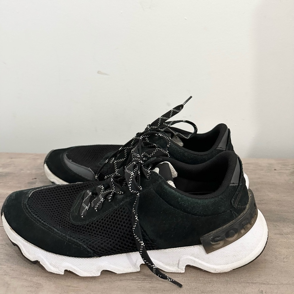 Sorel Kinetic Lite Lace Sneakers Black/White Shoes NL3516-010 Women’s Size 9